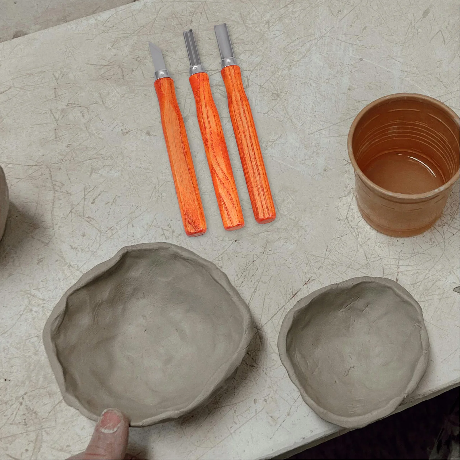 1Set Wood Carving Knife Set Versatile Chisels Gouges for Intricate Patterns Hand Fatigue Reduction Ideal for Beginners and
1Set Wood Carving Knife Set Versatile Chisels Gouges for Intricate Patterns Hand Fatigue Reduction Ideal for Beginners and