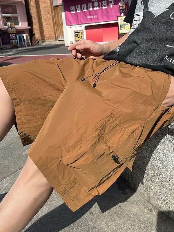 Quick Dry Ice Silk Men's Shorts Summer Street Style Basketball Pants Large Pockets Casual Loose Fit Polyester Fiber Knee-Length
Quick Dry Ice Silk Men's Shorts Summer Street Style Basketball Pants Large Pockets Casual Loose Fit Polyester Fiber Knee-Length
