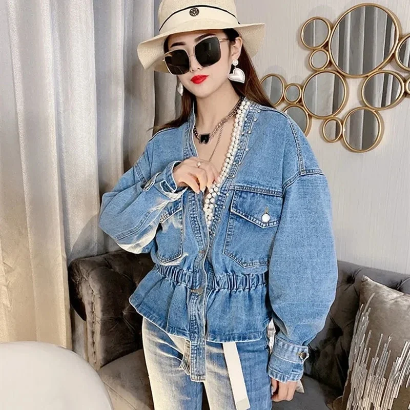 Spring Autumn Fashion Elegant Beaded Slim Denim Jacket Women V Neck Pullover Long Sleeve Coat Veste Femme Female Basic Coat
Spring Autumn Fashion Elegant Beaded Slim Denim Jacket Women V Neck Pullover Long Sleeve Coat Veste Femme Female Basic Coat