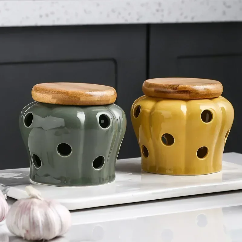 Japanese Style Ceramic Storage Jar with Lid Hollowed Out Design Garlic Ginger Storage Jar Candle Lampshade Kitchen Accessories
Japanese Style Ceramic Storage Jar with Lid Hollowed Out Design Garlic Ginger Storage Jar Candle Lampshade Kitchen Accessories