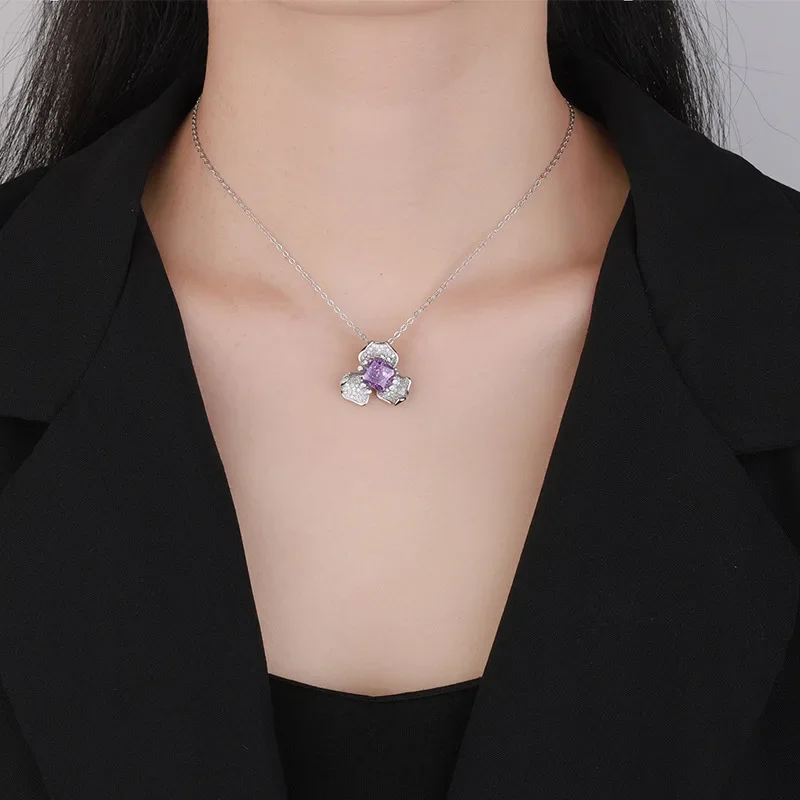S925 Silver Plated 18K Gold Plated PT950 Platinum High Carbon Diamond Ice Flower Cut Petal Pendant Female Main Stone 8*8
S925 Silver Plated 18K Gold Plated PT950 Platinum High Carbon Diamond Ice Flower Cut Petal Pendant Female Main Stone 8*8