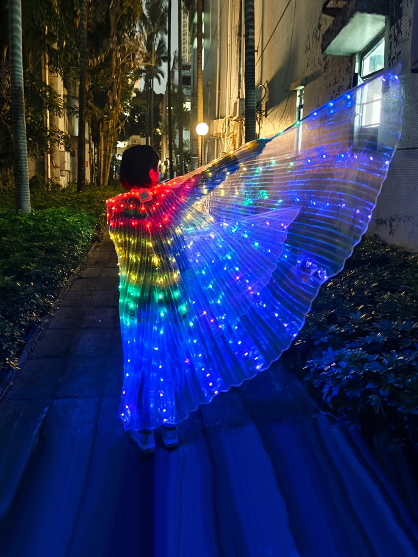 3-Piece Belly Dance LED Glow Wings And 2 Telescopic Sticks Butterfly Cape Halloween Carnival Party Stage Show Props(No Battery)
3-Piece Belly Dance LED Glow Wings And 2 Telescopic Sticks Butterfly Cape Halloween Carnival Party Stage Show Props(No Battery)