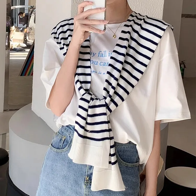 2025 Elegant Satin Shawls Woman Luxury Stylish Striped Scarf Wrap for Outfits Hijabs for Woman Scarf Women Luxury Designer Scarf
2025 Elegant Satin Shawls Woman Luxury Stylish Striped Scarf Wrap for Outfits Hijabs for Woman Scarf Women Luxury Designer Scarf