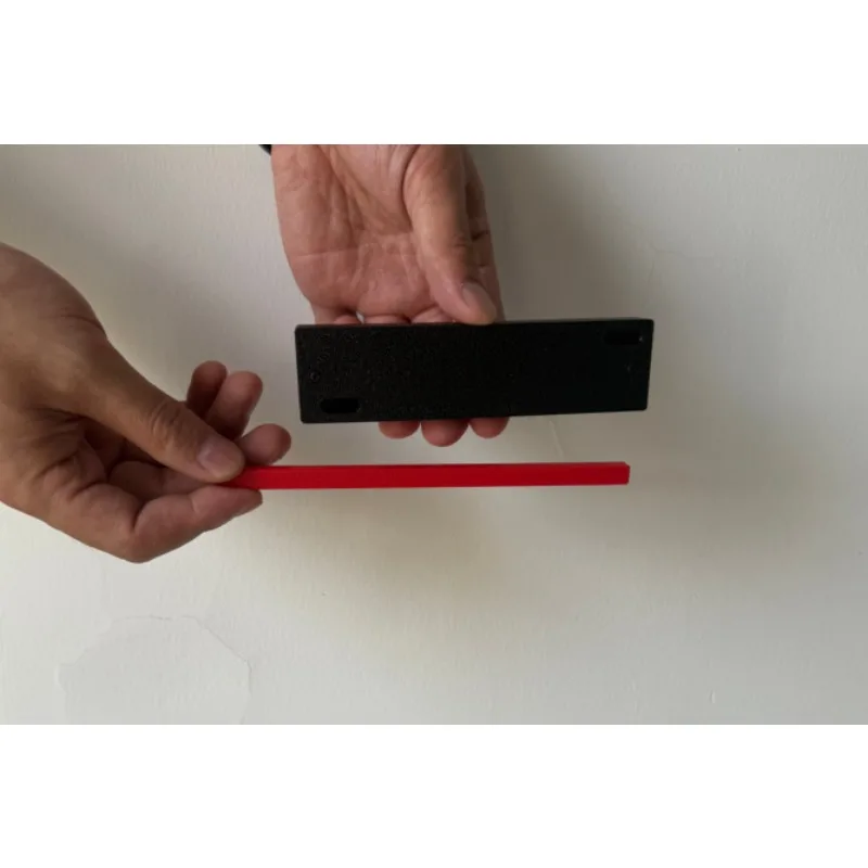 Магический трюк Quantum Wand — визуальная палочка, проникает сквозь коробку и иллюзия палочки для фокусника крупным планом
Магический трюк Quantum Wand — визуальная палочка, проникает сквозь коробку и иллюзия палочки для фокусника крупным планом