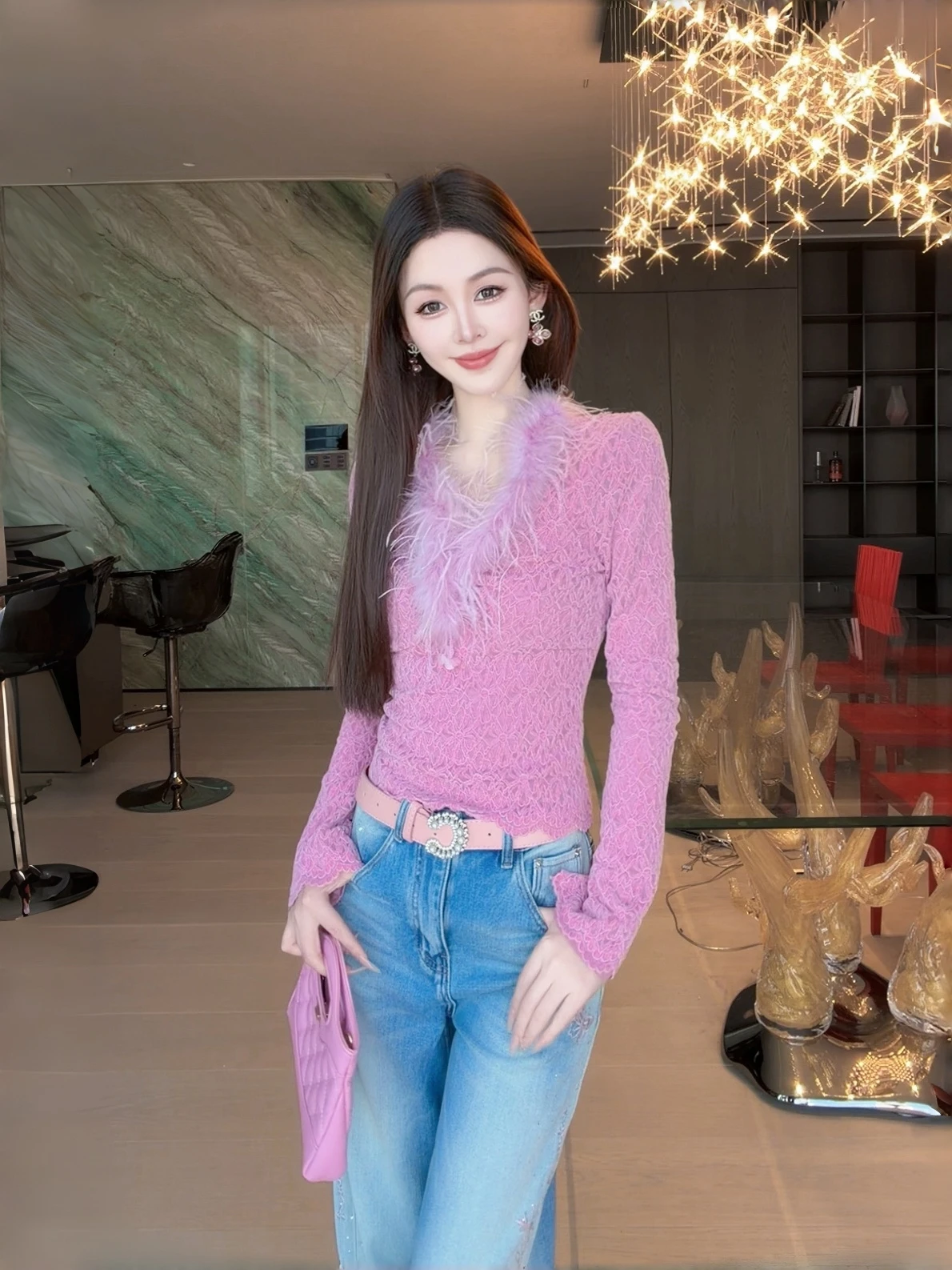 Removable Turkey And Ostrich Feathers Lace Collar V-ne Top by Yu Xiaoxiao Casual Slim Fit Nylon Long Sve Spring 2026
Removable Turkey And Ostrich Feathers Lace Collar V-ne Top by Yu Xiaoxiao Casual Slim Fit Nylon Long Sve Spring 2026