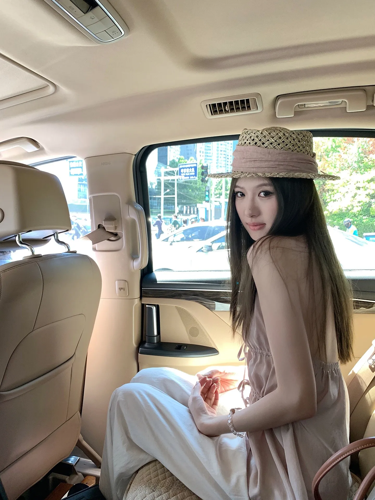 Wanantong Private Label DVN Flowing Aesthetic 00% Acetate Women's Summer ter Top Casual Sle Bal Loose Fit Vest
Wanantong Private Label DVN Flowing Aesthetic 00% Acetate Women's Summer ter Top Casual Sle Bal Loose Fit Vest