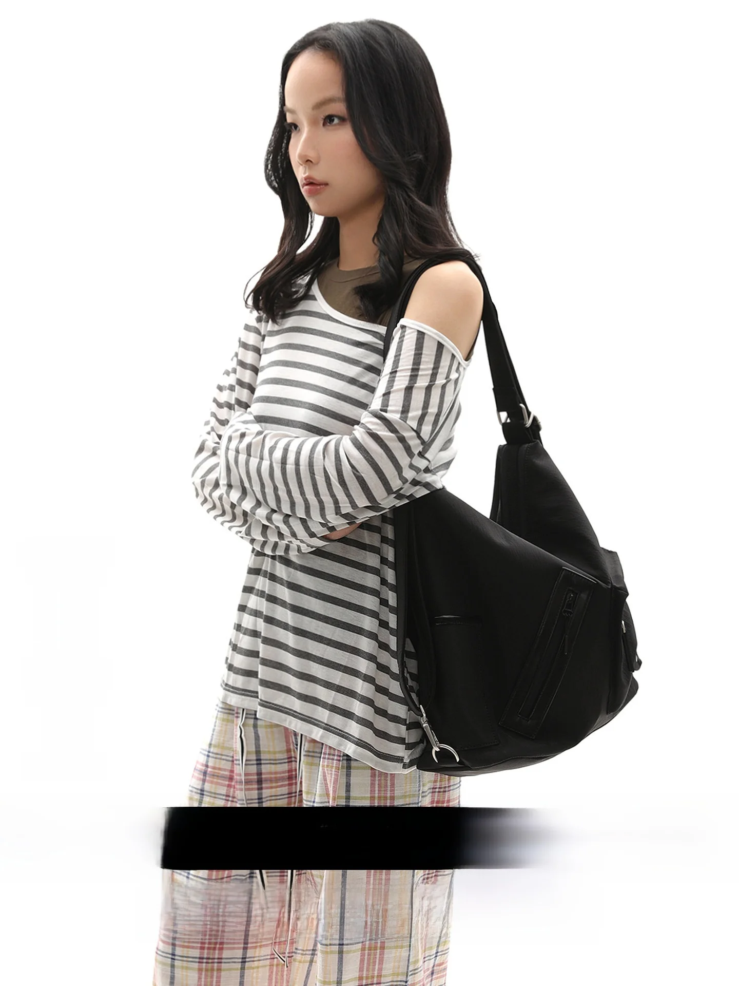 Large Capacity Outdoor Nylon Backpack Black Three Ways to Carry Double Shoulder Bag Casual Unisex Fashion Lightweight Waterproof
Large Capacity Outdoor Nylon Backpack Black Three Ways to Carry Double Shoulder Bag Casual Unisex Fashion Lightweight Waterproof