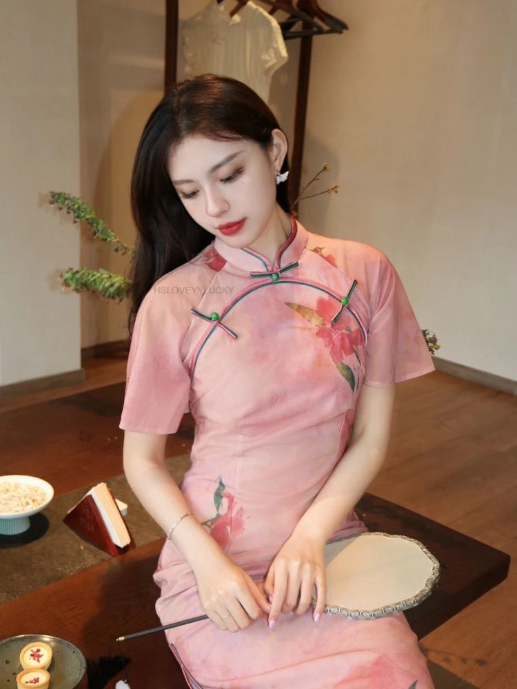 Chinese Style Retro Flower Printed Short Sleeve Stand Collar Cheongsam Summer Improved Pink Lady Graceful Daily Qipao Dress
Chinese Style Retro Flower Printed Short Sleeve Stand Collar Cheongsam Summer Improved Pink Lady Graceful Daily Qipao Dress
