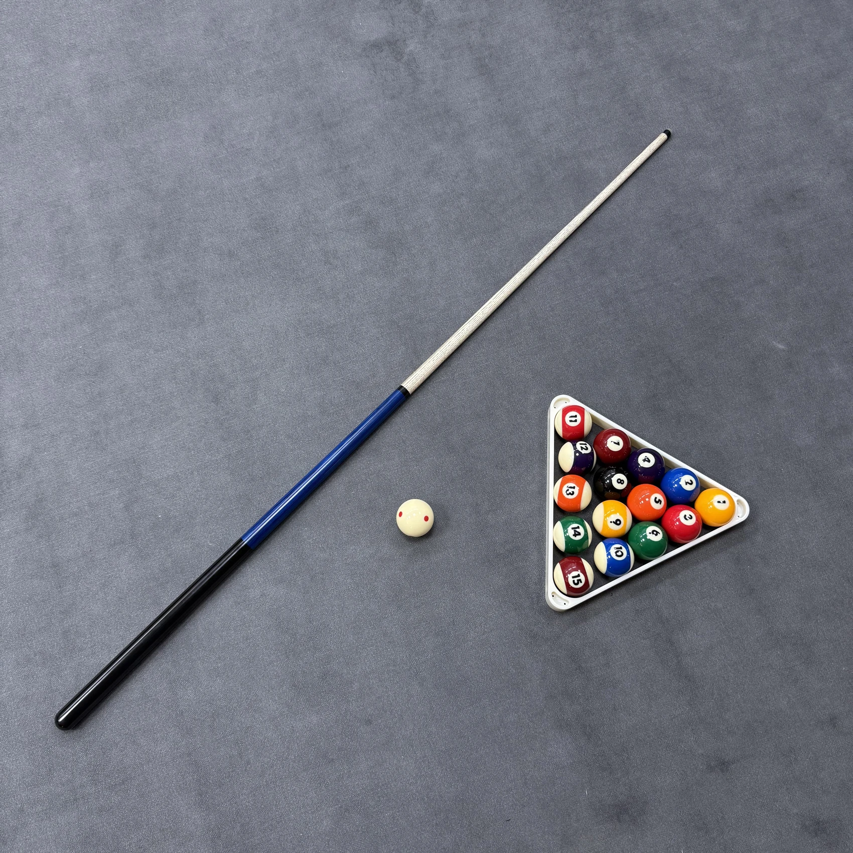 14mm Tip Blue Jump Break Cue, Stylish Minimalist Design, 2-in-1 Billiard Pool Stick
14mm Tip Blue Jump Break Cue, Stylish Minimalist Design, 2-in-1 Billiard Pool Stick