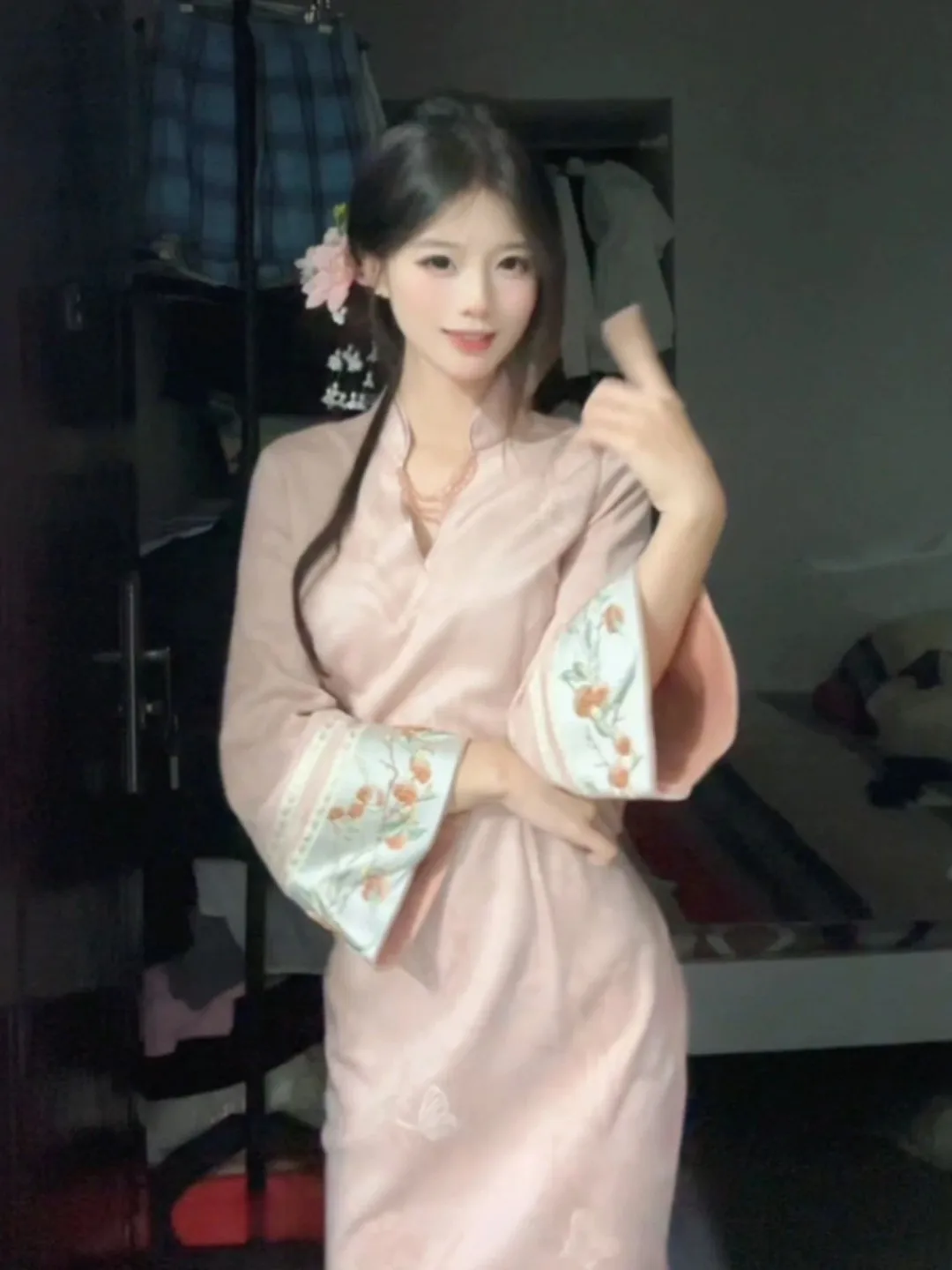 Новое китайское платье в национальном стиле: улучшенная замша, вышивка, длинное, элегантное, очень красивое, весна 2026
Новое китайское платье в национальном стиле: улучшенная замша, вышивка, длинное, элегантное, очень красивое, весна 2026