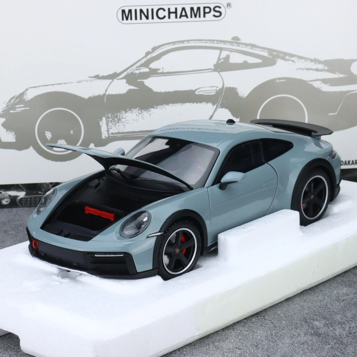 Minichamps 1:18 992 DAKAR 2022 Simulation Limited Edition All Open Alloy Metal Static Car Model Toy Gift
Minichamps 1:18 992 DAKAR 2022 Simulation Limited Edition All Open Alloy Metal Static Car Model Toy Gift