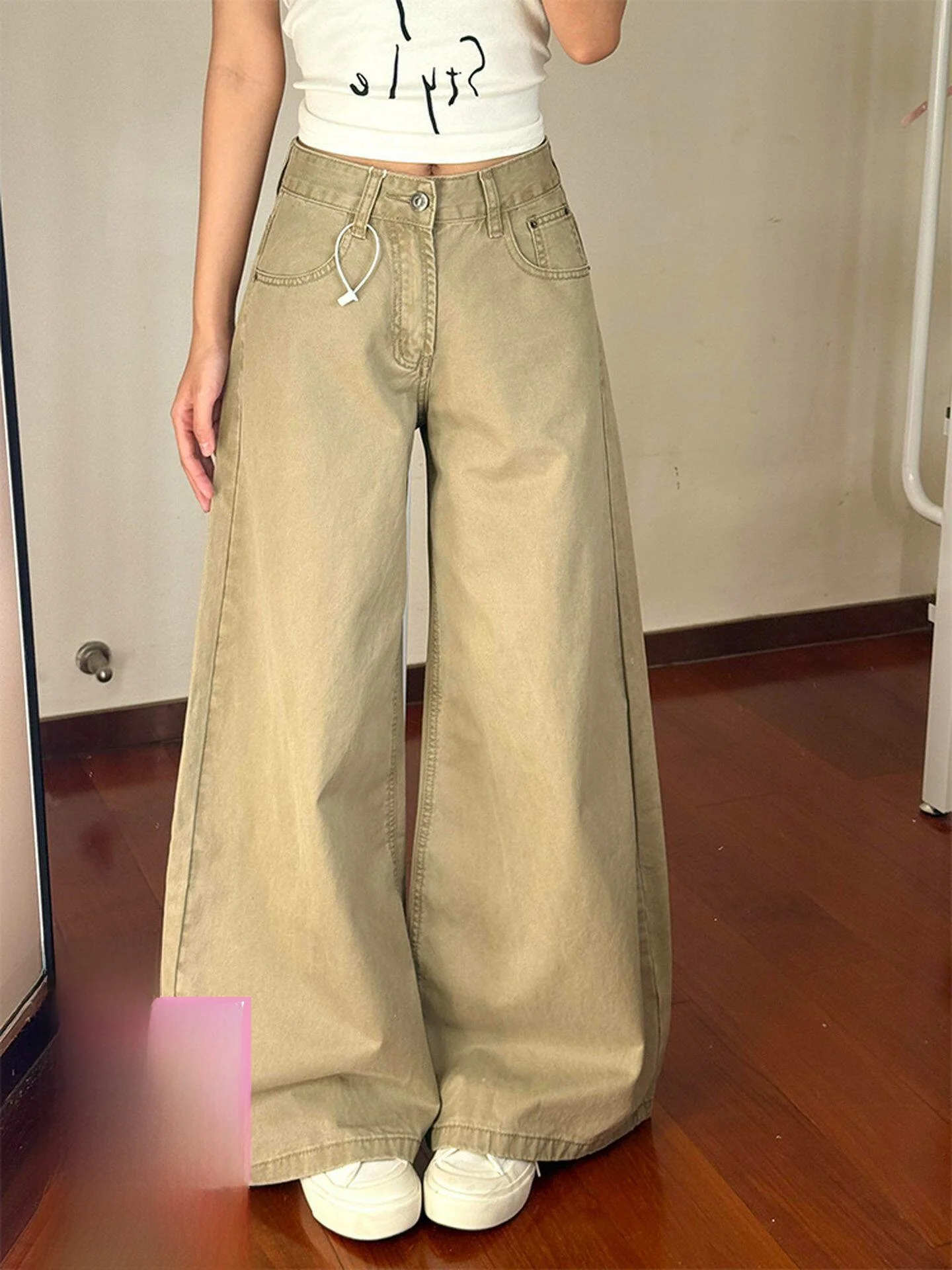 American Style Thin Khaki High Waist Wide Leg Jeans Women Summer New Slimming High Waist Premium Straight Tube Pants
American Style Thin Khaki High Waist Wide Leg Jeans Women Summer New Slimming High Waist Premium Straight Tube Pants