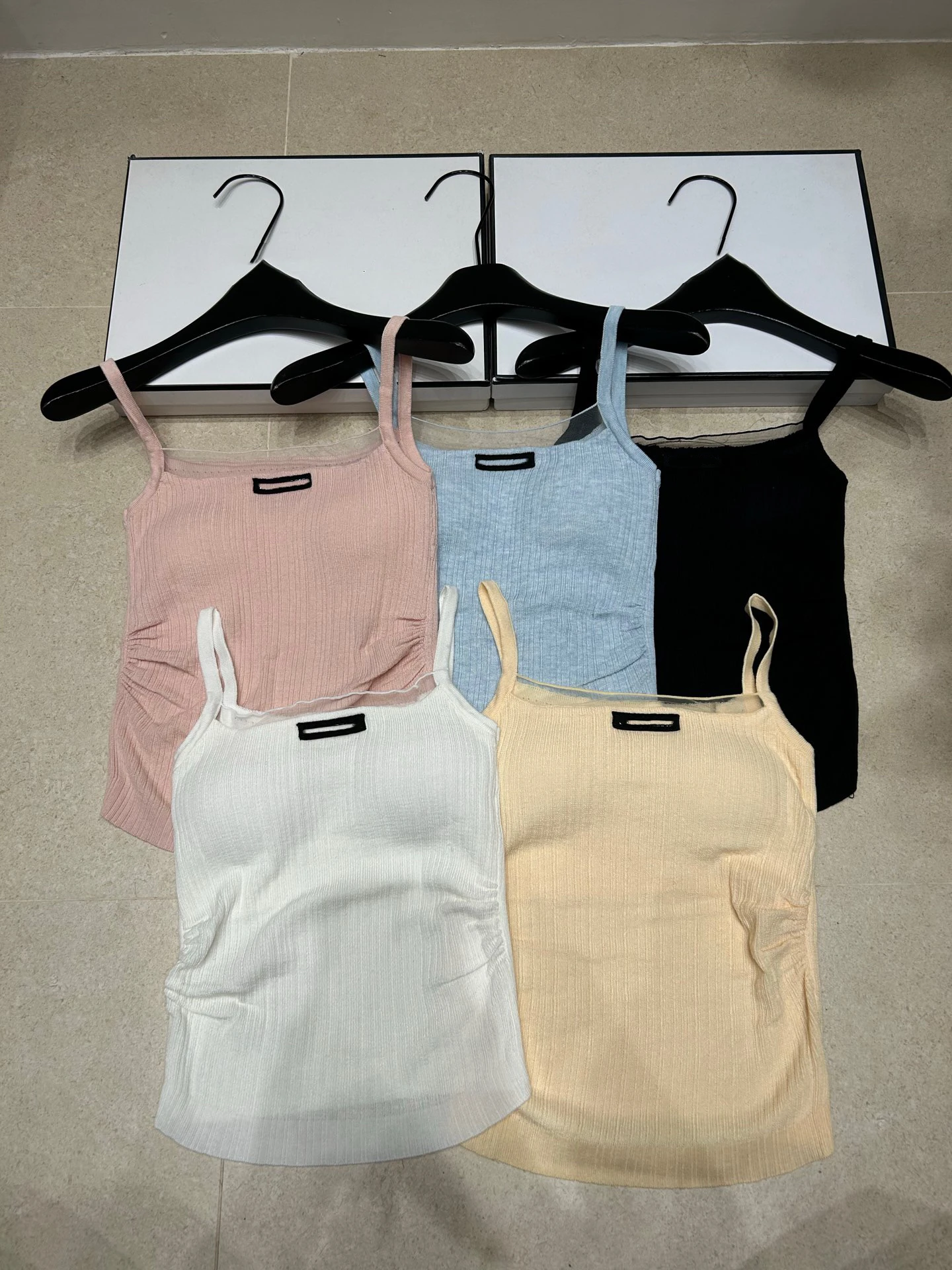 VIBE Trendy Brand Summer New Spicy Girl Knitted Tube Top Women's Multi-Color Slim Fit Inner And Outer Wear Short Shirt
VIBE Trendy Brand Summer New Spicy Girl Knitted Tube Top Women's Multi-Color Slim Fit Inner And Outer Wear Short Shirt