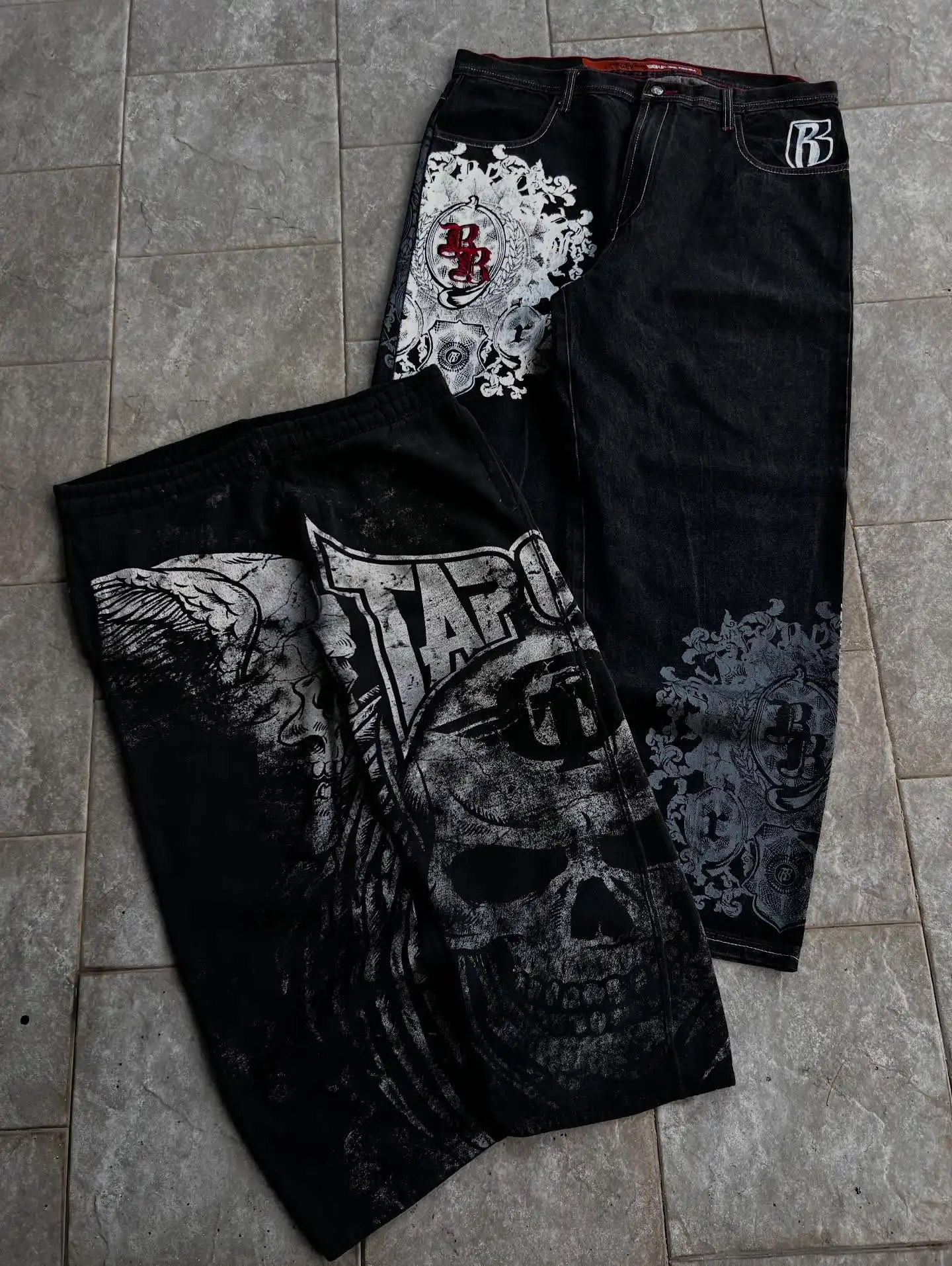Retro Y2K Oversized Print Explosions Mens Jeans American Hip-hop Trend Gothic Straight Pants Harajuku Casual Couple Wide Pants
Retro Y2K Oversized Print Explosions Mens Jeans American Hip-hop Trend Gothic Straight Pants Harajuku Casual Couple Wide Pants
