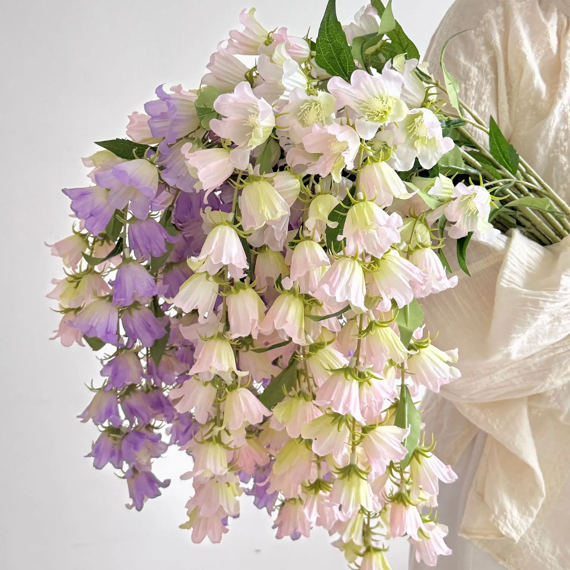Hanging Wind Chimes Simulated Flowers Lilies Hanging On Walls Green Plants Landscape Decoration Landscape Decoration Homestay
Hanging Wind Chimes Simulated Flowers Lilies Hanging On Walls Green Plants Landscape Decoration Landscape Decoration Homestay