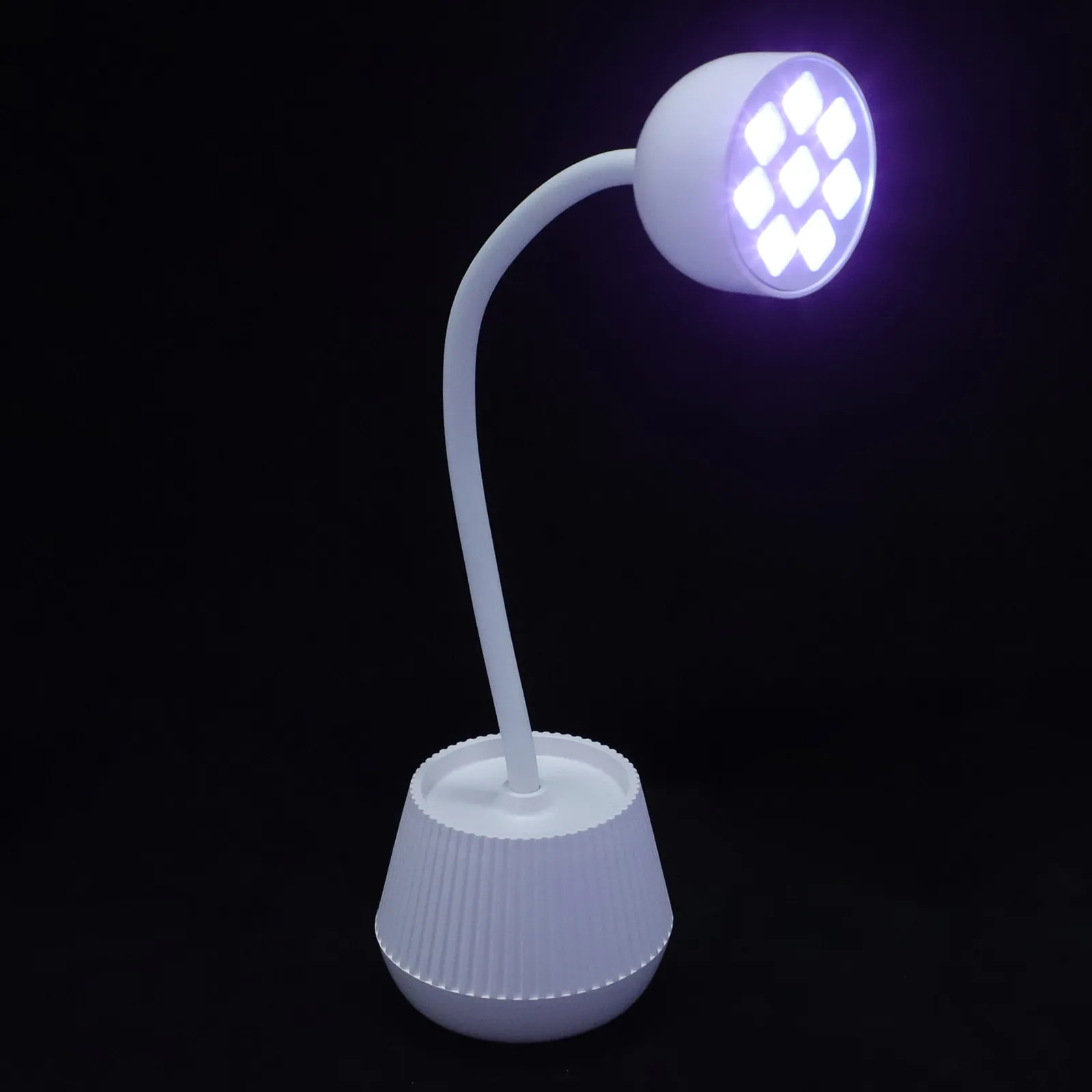 LED Nail Lamp for Gel Nails Gooseneck Degree Bendable Adjustable Light Intensity Fast Drying Uv LED Nail Table Light
LED Nail Lamp for Gel Nails Gooseneck Degree Bendable Adjustable Light Intensity Fast Drying Uv LED Nail Table Light