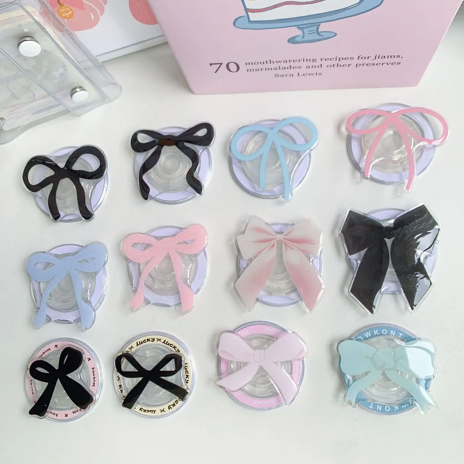 Foundation make-up bow For Magsafe Magnetic Phone Grip Tok Griptok Stand For iPhone Funny Foldable Wireless Charging Holder
Foundation make-up bow For Magsafe Magnetic Phone Grip Tok Griptok Stand For iPhone Funny Foldable Wireless Charging Holder