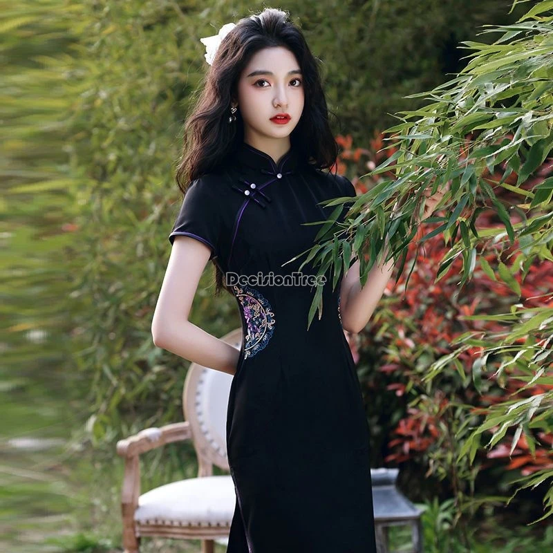 2024 mature elegant slimming qipao dress chinese style young temperament daily qipao new retro improved stand collar slit dress
2024 mature elegant slimming qipao dress chinese style young temperament daily qipao new retro improved stand collar slit dress