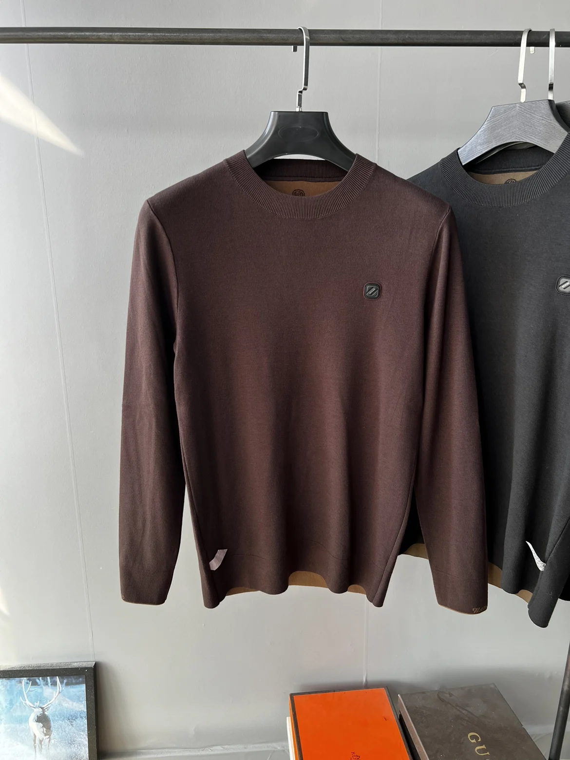 Мужской теплый свитер премиум-класса с круглым вырезом из волокна Lenzing, не скатывающийся, зимний, модный, повседневный, деловой, с длинным рукавом
Мужской теплый свитер премиум-класса с круглым вырезом из волокна Lenzing, не скатывающийся, зимний, модный, повседневный, деловой, с длинным рукавом