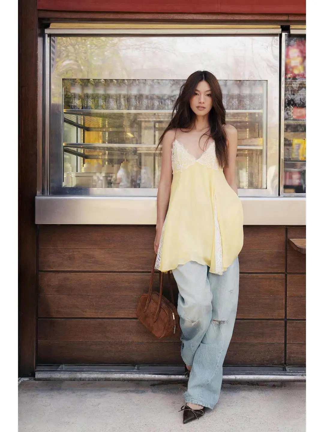 Loose Casual Fashion Hole Decoration mid Waist Jeans Spring 2026 Ladies Loose Denim Pants Spring Fashion Hole Detail Jeans
Loose Casual Fashion Hole Decoration mid Waist Jeans Spring 2026 Ladies Loose Denim Pants Spring Fashion Hole Detail Jeans