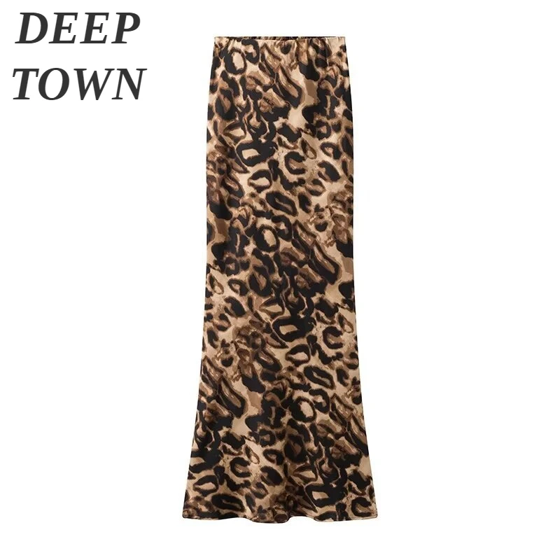 DEEPTOWN Leopard Print Maxi Skirt Women 2024 Fashion Vintage High Waist Tight Sexy Floor-length Skirts Spring Summer Streetwear
DEEPTOWN Leopard Print Maxi Skirt Women 2024 Fashion Vintage High Waist Tight Sexy Floor-length Skirts Spring Summer Streetwear