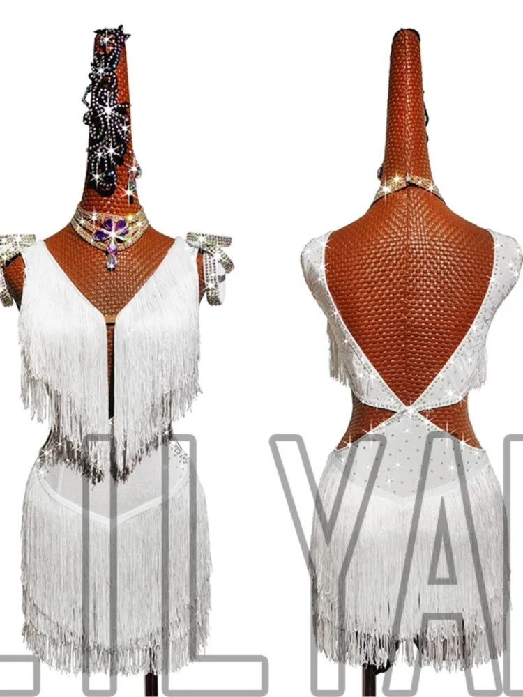 New Latin Dance Competition Performance For Adults And Children's Ladies White Tassel Sparkling Diamond Customized Skirt
New Latin Dance Competition Performance For Adults And Children's Ladies White Tassel Sparkling Diamond Customized Skirt