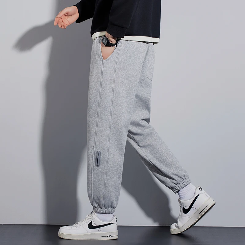 Мужские повседневные спортивные брюки для бега, весна 2026, прямой крой, эластичный пояс, смесь хлопка и полиэстера, удобные, универсальные
Мужские повседневные спортивные брюки для бега, весна 2026, прямой крой, эластичный пояс, смесь хлопка и полиэстера, удобные, универсальные