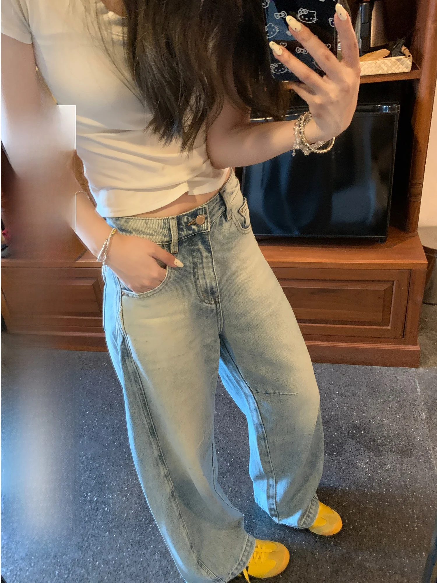 Джинсы Aeronline Light Wa с широкими штанинами и прямым кроем, женские повседневные брюки для похудения, винтажные брюки в пол, весенняя коллекция
Джинсы Aeronline Light Wa с широкими штанинами и прямым кроем, женские повседневные брюки для похудения, винтажные брюки в пол, весенняя коллекция