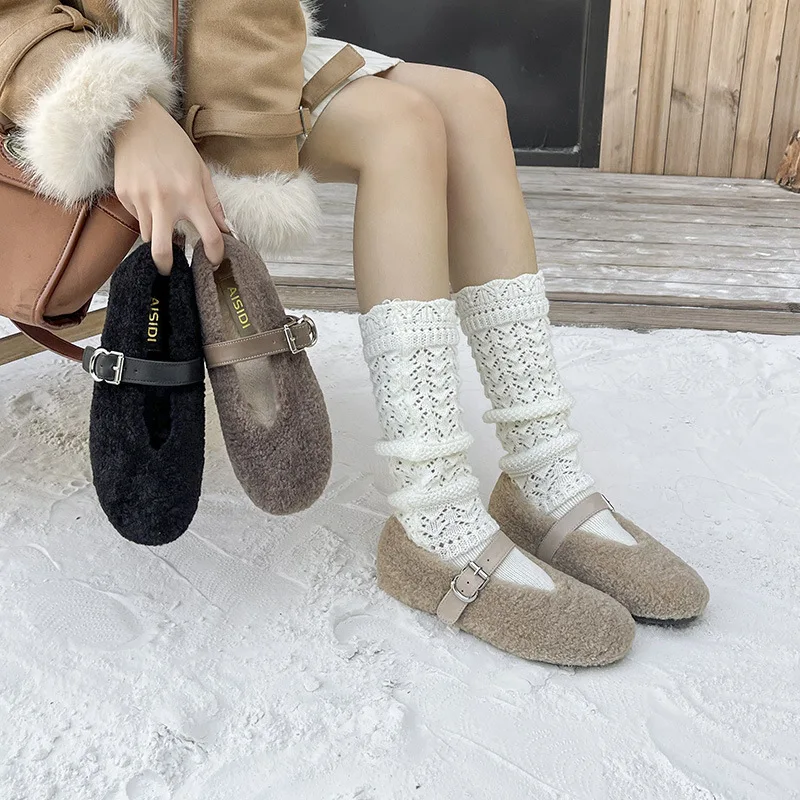Lamb Fur Slip-On Flats Women's Fashion Mary Janes Warm Flat Bottom Cotton Shoes for Autumn Winter Outerwear Retro Style Butte...
Lamb Fur Slip-On Flats Women's Fashion Mary Janes Warm Flat Bottom Cotton Shoes for Autumn Winter Outerwear Retro Style Butte...