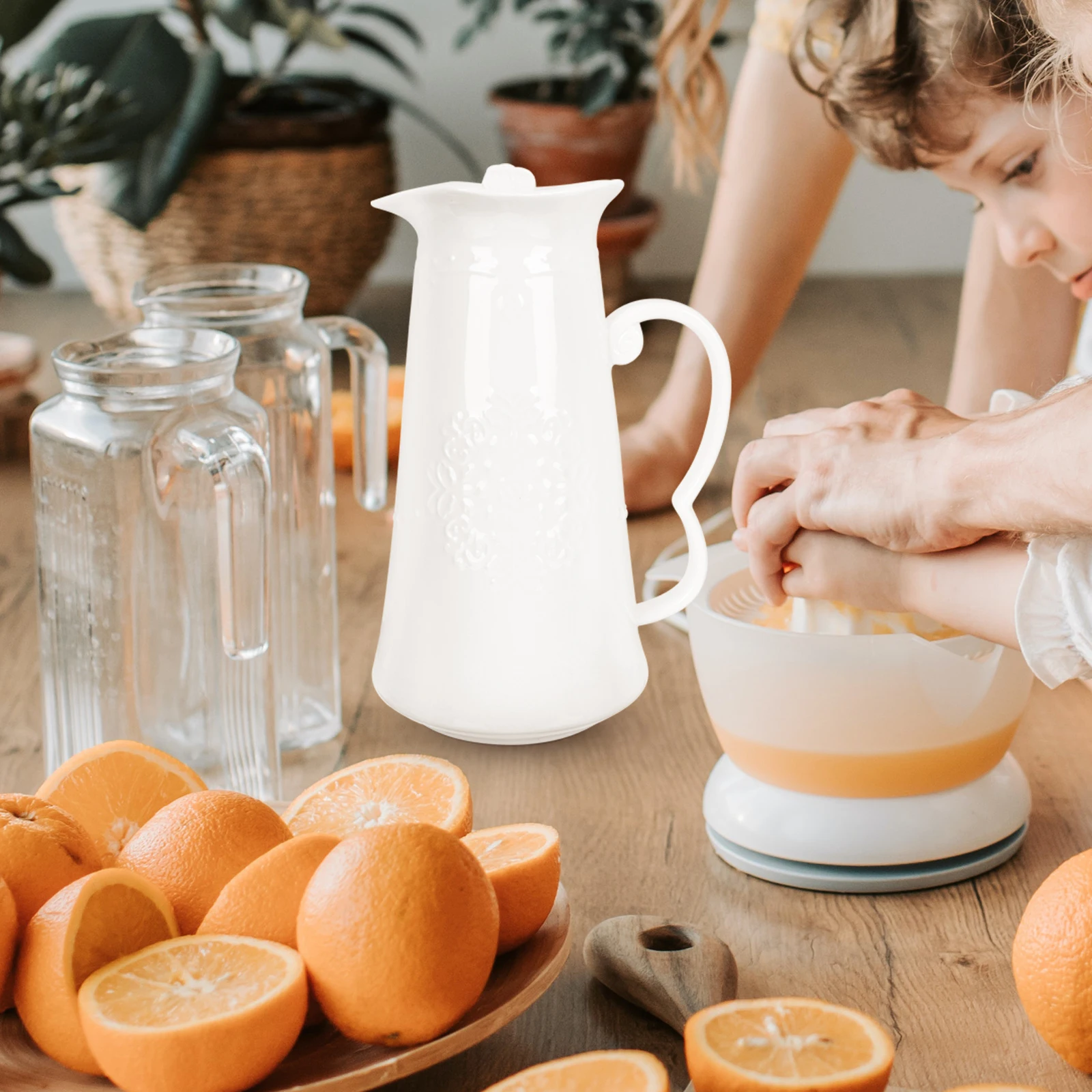 Pitcher with Lid Elegant Embossed Water Serving Pot for Picnic Bbq Tea Beer Cold Drinks Container
Pitcher with Lid Elegant Embossed Water Serving Pot for Picnic Bbq Tea Beer Cold Drinks Container