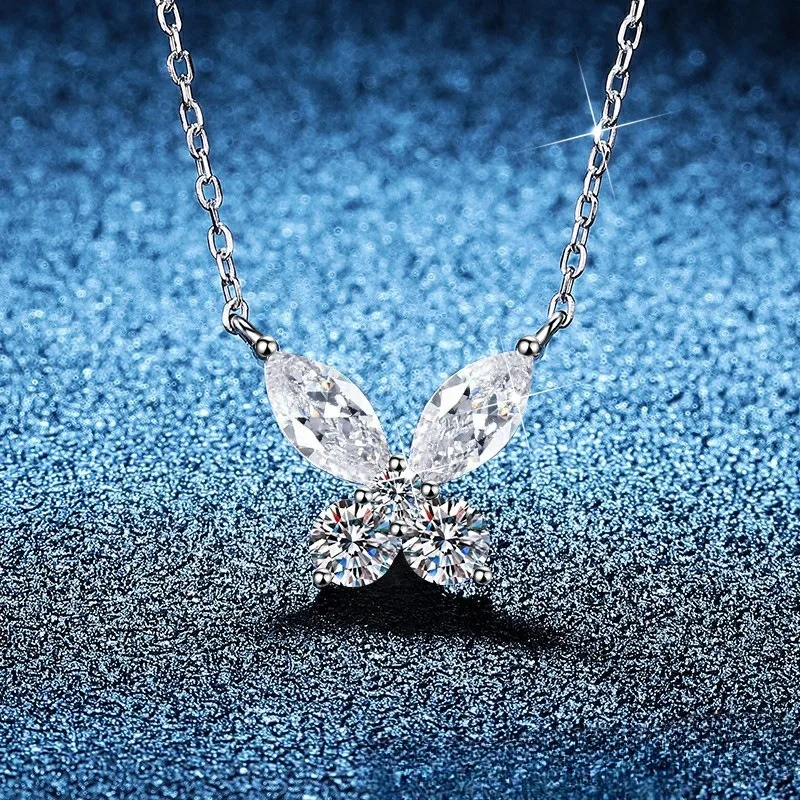 Ожерелье из стерлингового серебра 925 пробы с бриллиантами и бабочкой, 1,7 карата, универсальная цепочка на ключицу с муассанитом для женщин
Ожерелье из стерлингового серебра 925 пробы с бриллиантами и бабочкой, 1,7 карата, универсальная цепочка на ключицу с муассанитом для женщин