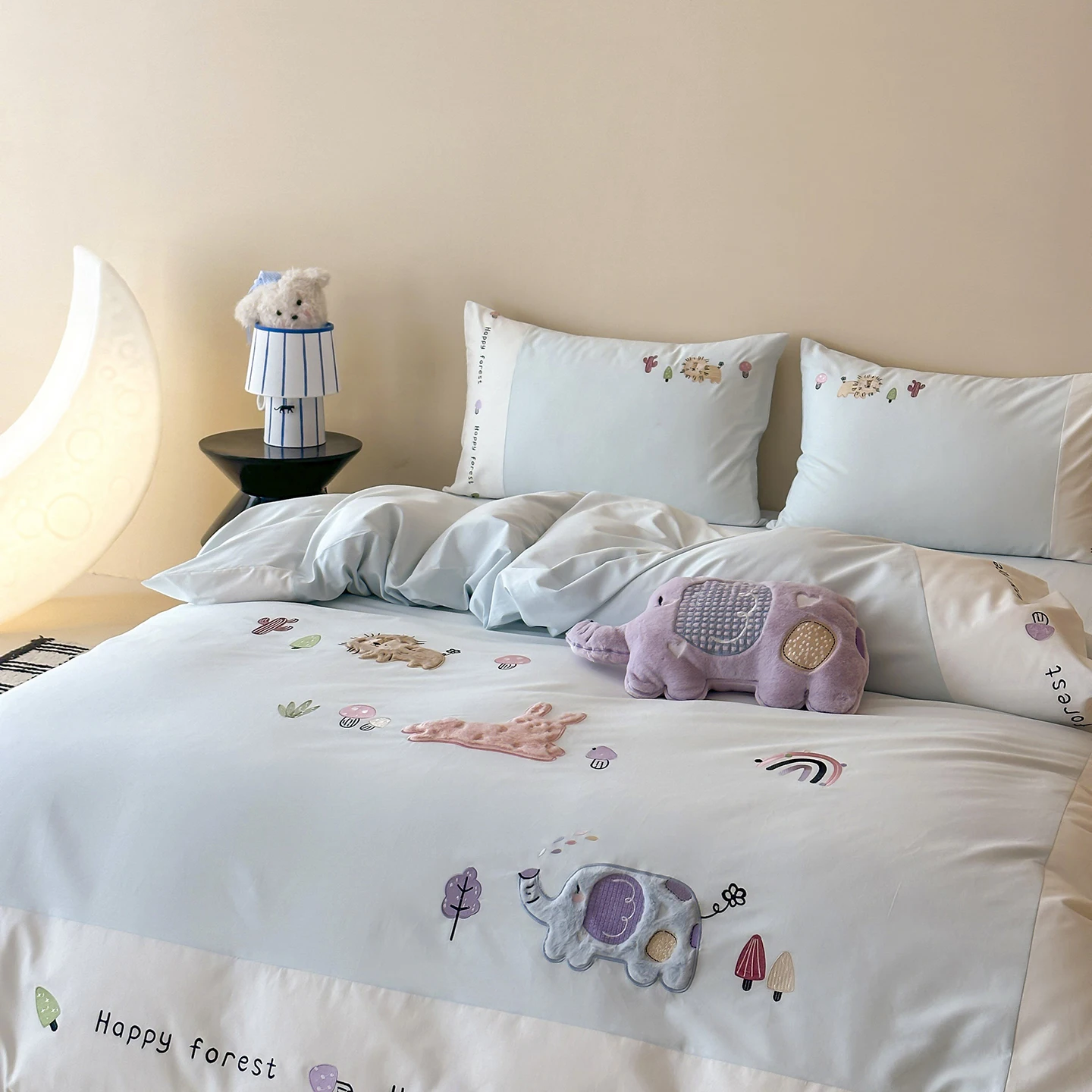 Cute Elephant Bedding Set Blue Milk Fleece, 3/4pcs Duvet Cover for Little Girl Kids' Bedroom for Home Decor Elephant mbroider
Cute Elephant Bedding Set Blue Milk Fleece, 3/4pcs Duvet Cover for Little Girl Kids' Bedroom for Home Decor Elephant mbroider