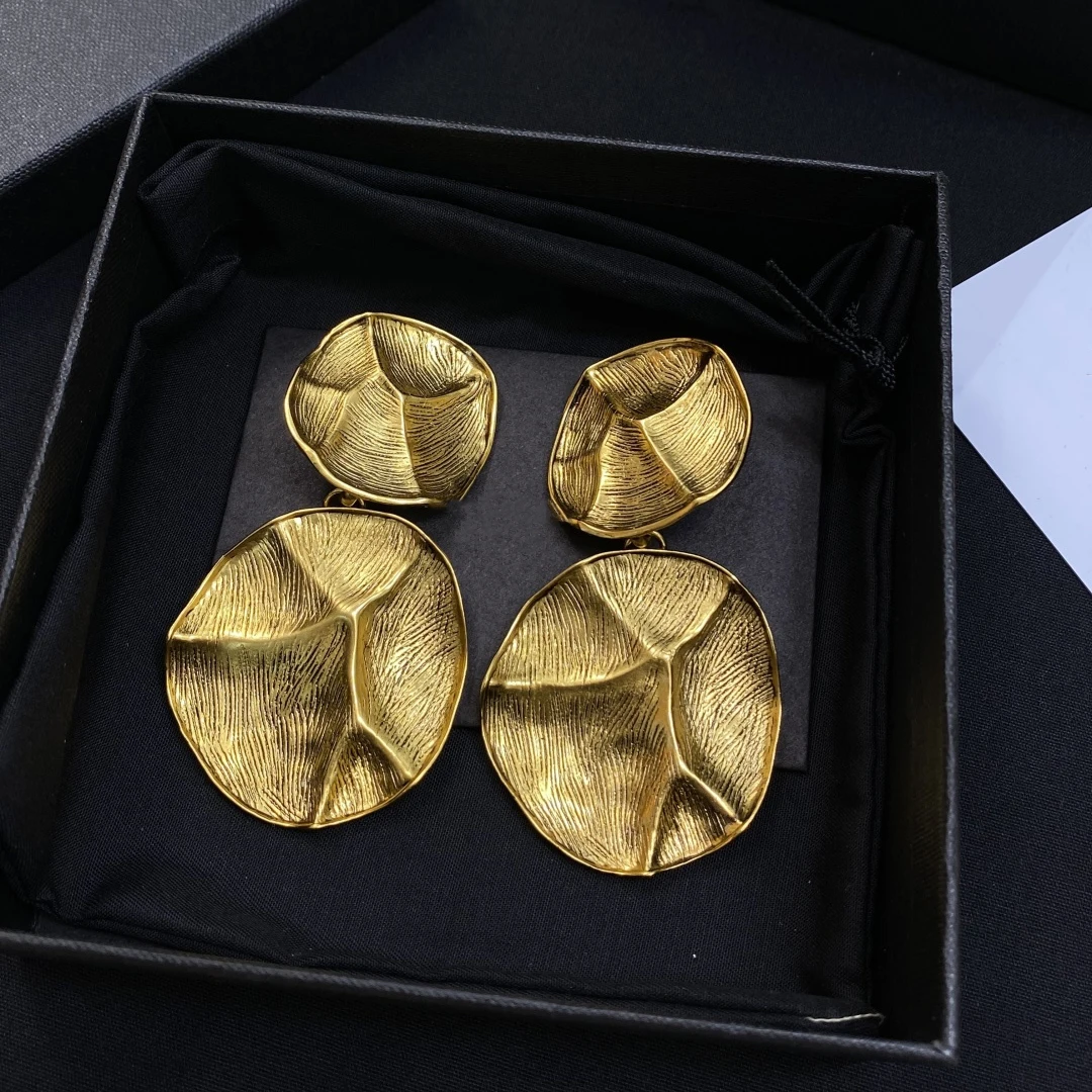 Europe Vintage Top Quality Earrings Ear Clip Women Luxury Unique Design Jewelry Accessories
Europe Vintage Top Quality Earrings Ear Clip Women Luxury Unique Design Jewelry Accessories