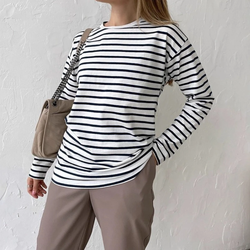 2025 Autumn New Long Sleeve Striped T-Shirts Women Fashion Basic Casual Tops Female Cozy Loose Cotton Tees Harajuku T Shirt
2025 Autumn New Long Sleeve Striped T-Shirts Women Fashion Basic Casual Tops Female Cozy Loose Cotton Tees Harajuku T Shirt