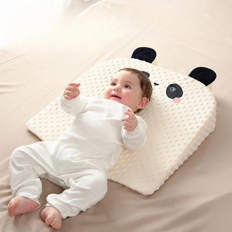 Cute Cartoon Baby Incline Sleeper Pillow Newborn Wedge Breastfeeding Pillow Soft Safety Side-Lying Nursing Pillow for Infants
Cute Cartoon Baby Incline Sleeper Pillow Newborn Wedge Breastfeeding Pillow Soft Safety Side-Lying Nursing Pillow for Infants