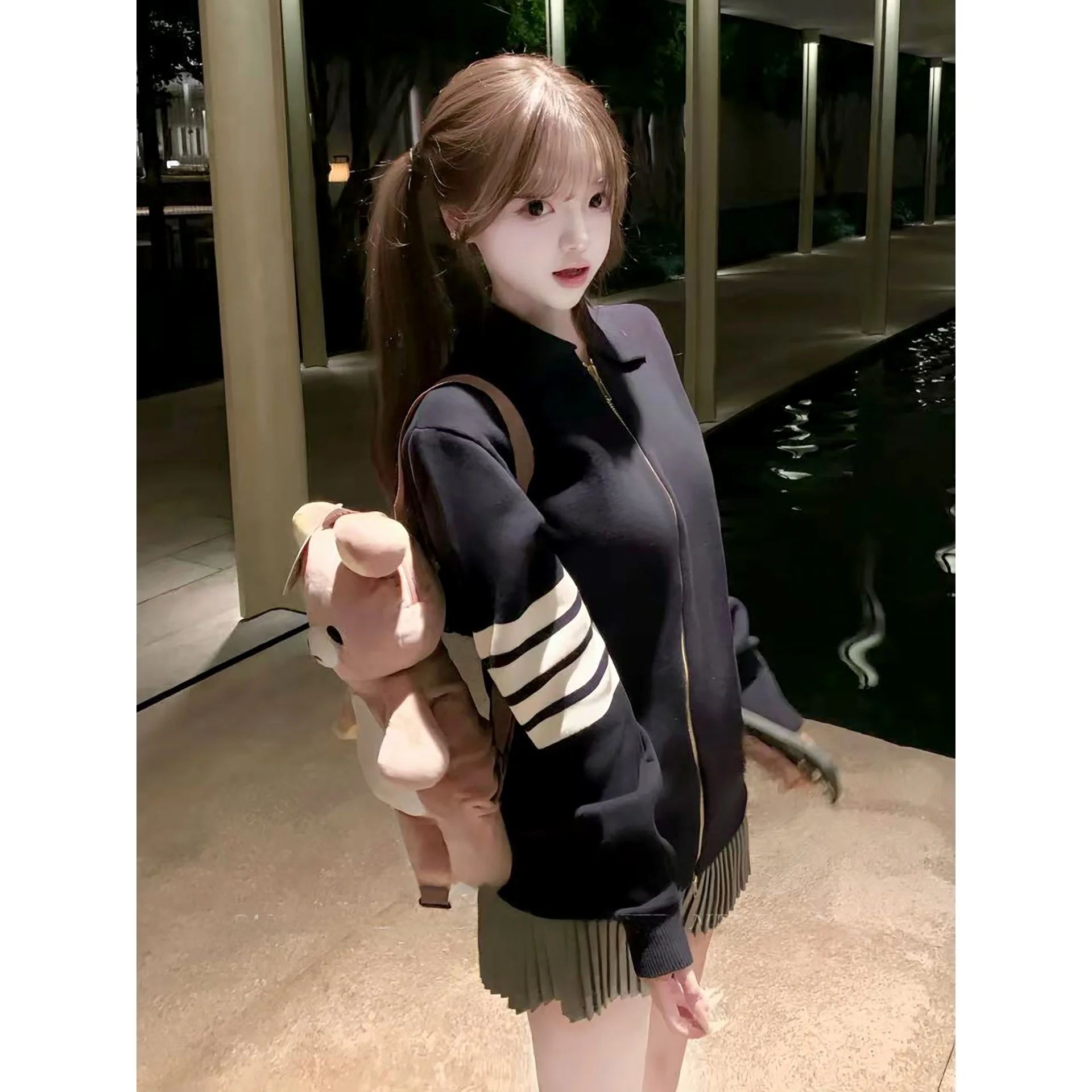Korean Style Long Sleeve Zipper Knitted Open Cardigan Women's Autumn Winter Preppy College Wind Outerwear Top for Girls
Korean Style Long Sleeve Zipper Knitted Open Cardigan Women's Autumn Winter Preppy College Wind Outerwear Top for Girls