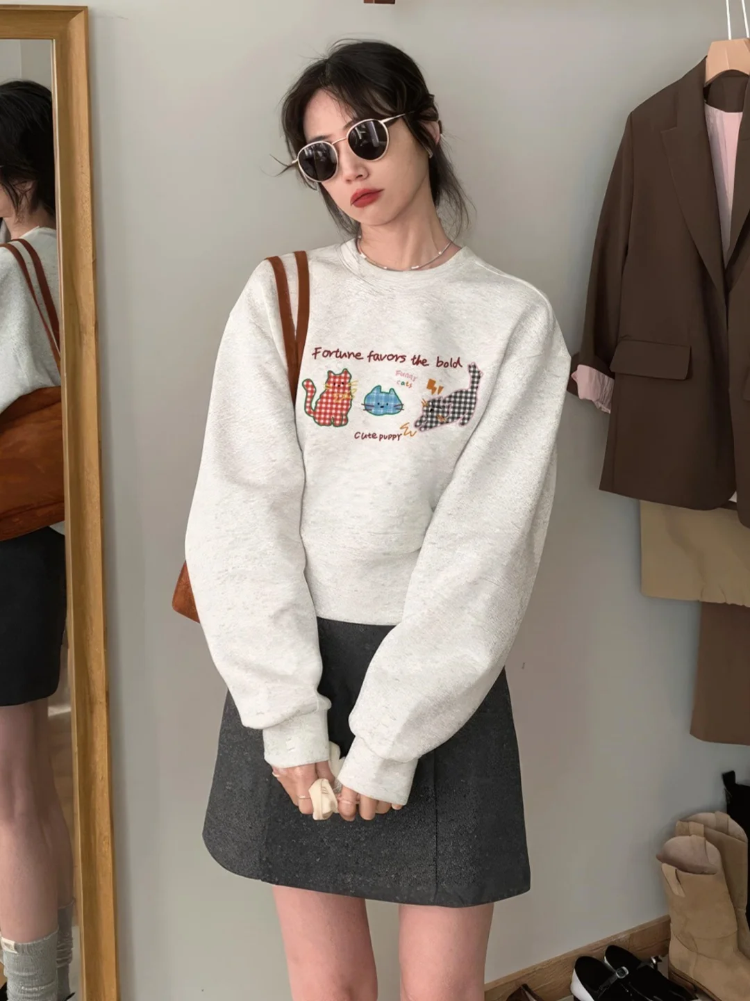 ort Svel Hoodl Sweatirt Women's Thin round Ne Versatile White ey Top Korean Sle Chic Early Autumn Faion
ort Svel Hoodl Sweatirt Women's Thin round Ne Versatile White ey Top Korean Sle Chic Early Autumn Faion