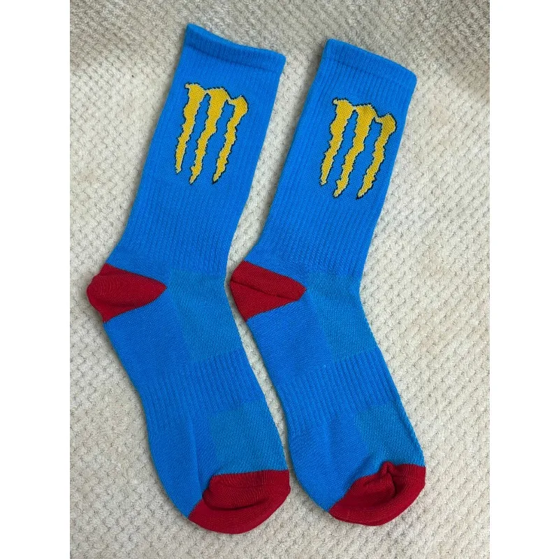 2026 Новые мужские и женские спортивные носки New Monster Energy.
2026 Новые мужские и женские спортивные носки New Monster Energy.