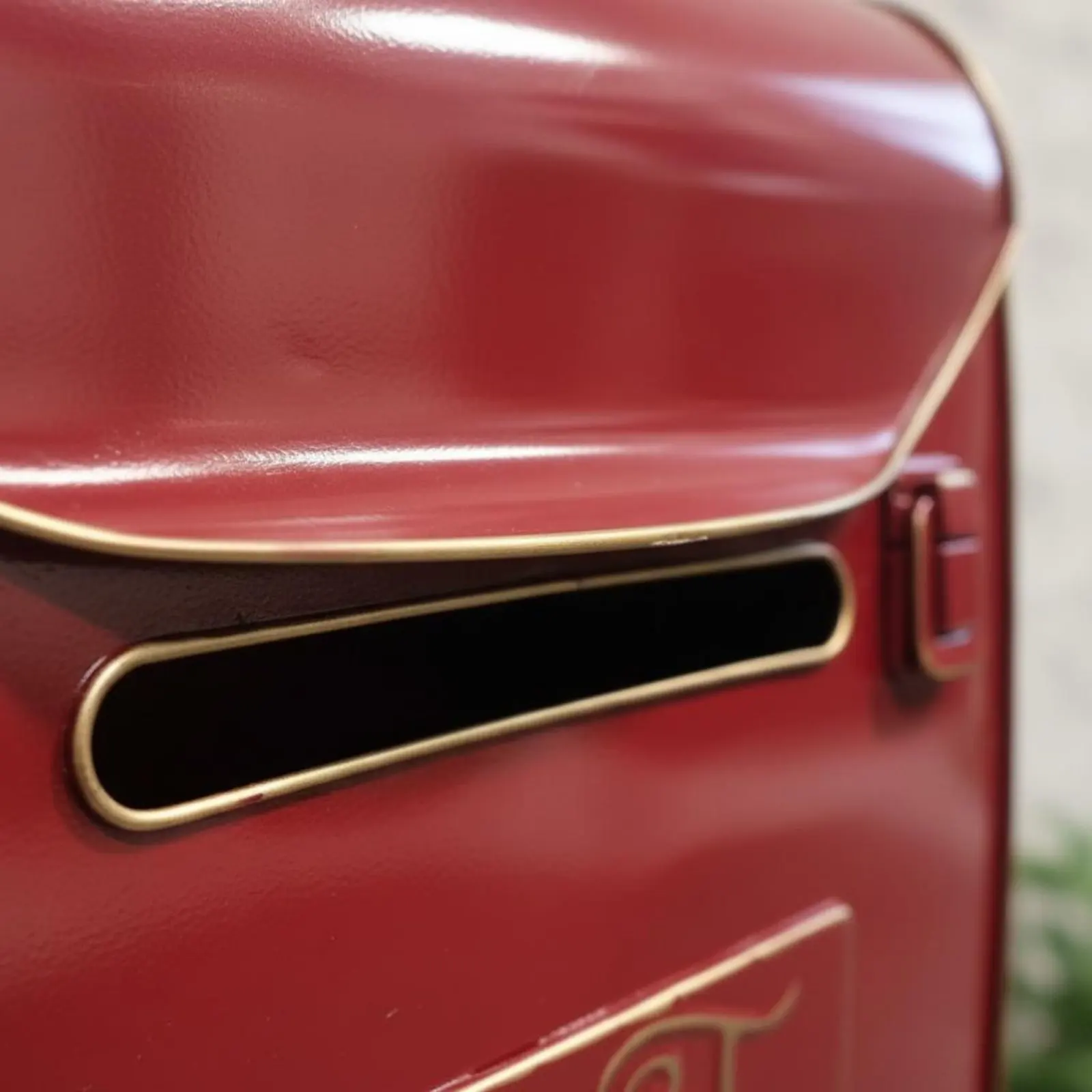 Vintage Wall Mount Mailbox Weather Resistant Vintage Wall Mailbox Antique Metal Mail Receptacle Lockable Farmhouse & Design Mail
Vintage Wall Mount Mailbox Weather Resistant Vintage Wall Mailbox Antique Metal Mail Receptacle Lockable Farmhouse & Design Mail