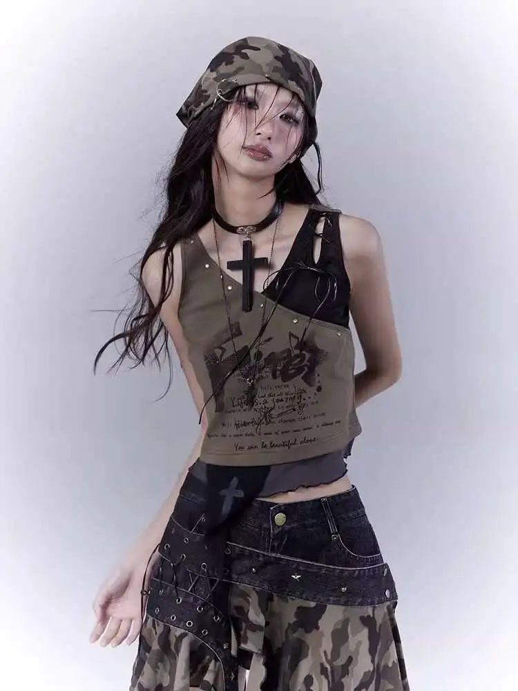 Women Patchwork Vest Gothick Punk Tank Top Hip Hop Design Low Saturation Trendy Girl Wasteland Slimming Printed Tank Top
Women Patchwork Vest Gothick Punk Tank Top Hip Hop Design Low Saturation Trendy Girl Wasteland Slimming Printed Tank Top