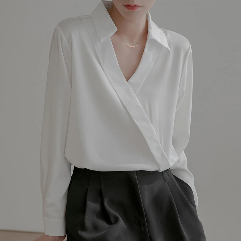 Satin Blouse Office Lady Elegant V-neck Solid Color Tops 2023 New Autumn Long Sleeve Shirt Women Loose Clothes Blusas 28377
Satin Blouse Office Lady Elegant V-neck Solid Color Tops 2023 New Autumn Long Sleeve Shirt Women Loose Clothes Blusas 28377