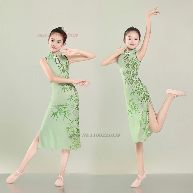 2025 chinese children folk dance dress traditional flower print sleeveless mesh qipao vintage girl fairy dress stage dance wear
2025 chinese children folk dance dress traditional flower print sleeveless mesh qipao vintage girl fairy dress stage dance wear