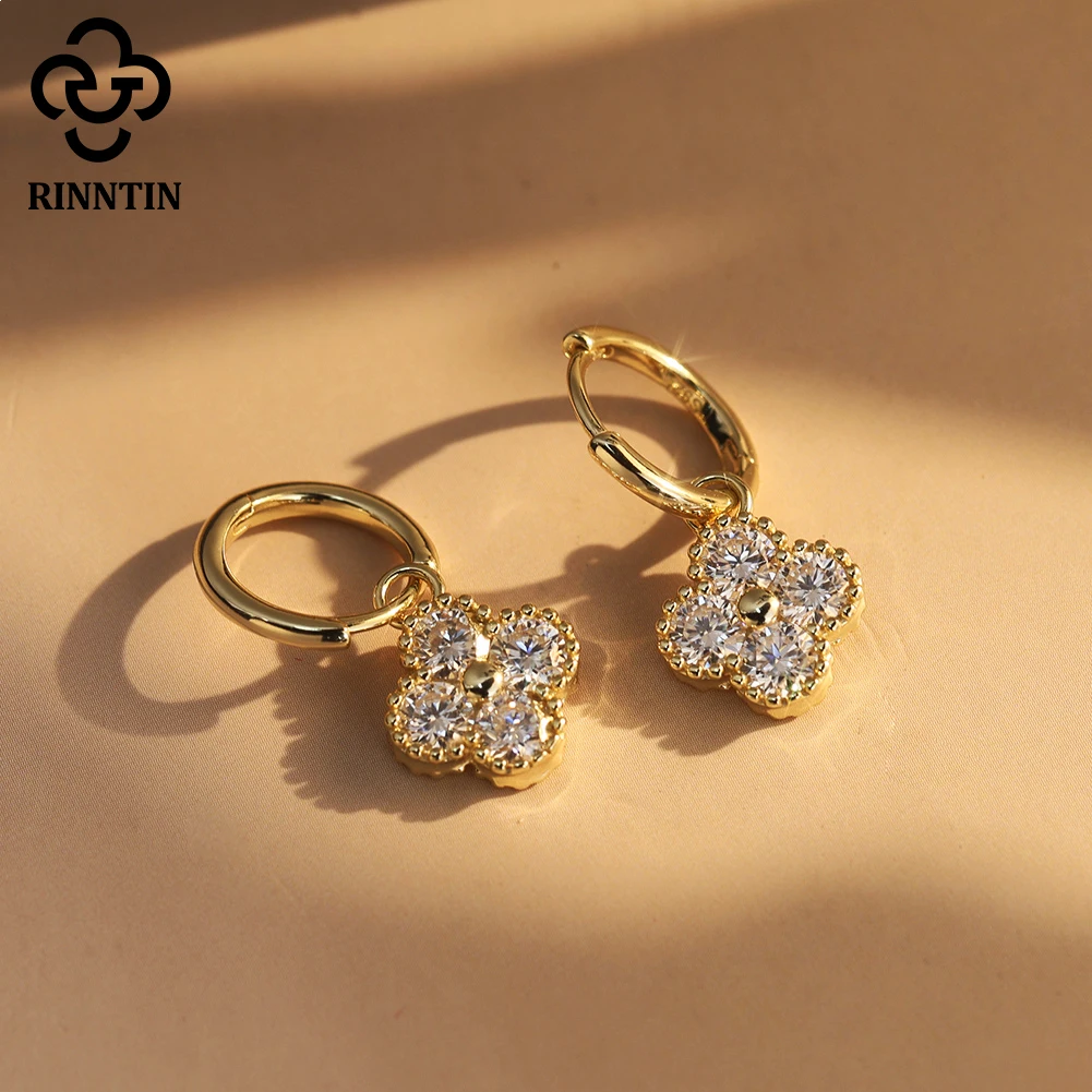 Серьги-подвески Rinntin с блестящими муассанитами и бриллиантами, в форме цветка клевера, из стерлингового серебра S925, свадебные, модные ювелирные изделия SMOE18
Серьги-подвески Rinntin с блестящими муассанитами и бриллиантами, в форме цветка клевера, из стерлингового серебра S925, свадебные, модные ювелирные изделия SMOE18