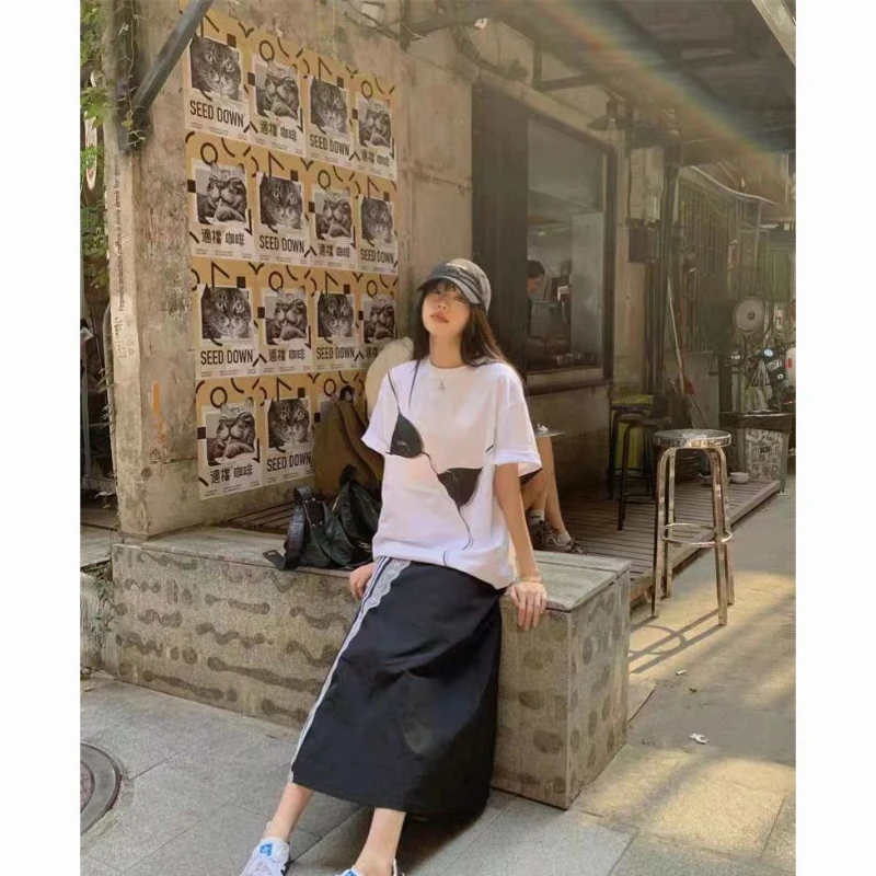 Spice Girl Retro T-shirt Spring/Summer 2025 Women's Round Neck Leisure Design Sense Cotton Short Sleeve
Spice Girl Retro T-shirt Spring/Summer 2025 Women's Round Neck Leisure Design Sense Cotton Short Sleeve