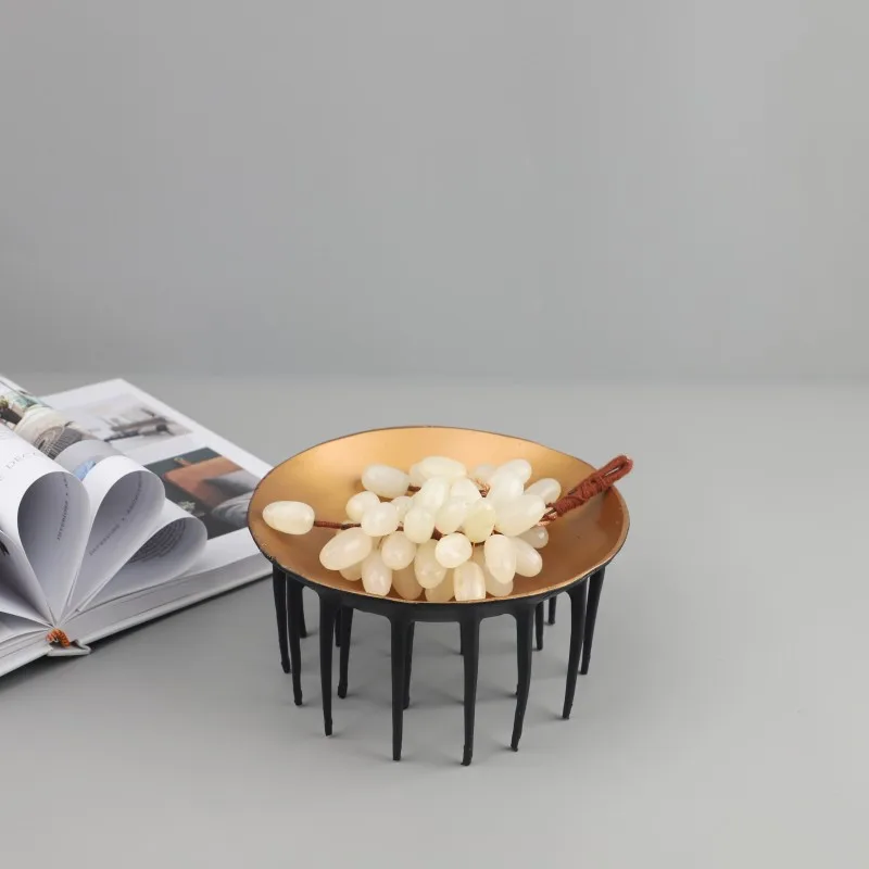 Metal Fruit Tray, Circular Tray, Abstract Droplet Shape Metal Base, Tabletop Storage Container,golden Plate Home Decoration Item
Metal Fruit Tray, Circular Tray, Abstract Droplet Shape Metal Base, Tabletop Storage Container,golden Plate Home Decoration Item