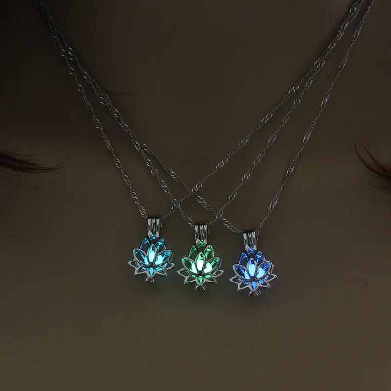 Luminous Lotus Pendant Necklaces for Women Glow In The Dark Simple Flower Buddhism Glowing Necklace Fashion Jewelry Accessories
Luminous Lotus Pendant Necklaces for Women Glow In The Dark Simple Flower Buddhism Glowing Necklace Fashion Jewelry Accessories