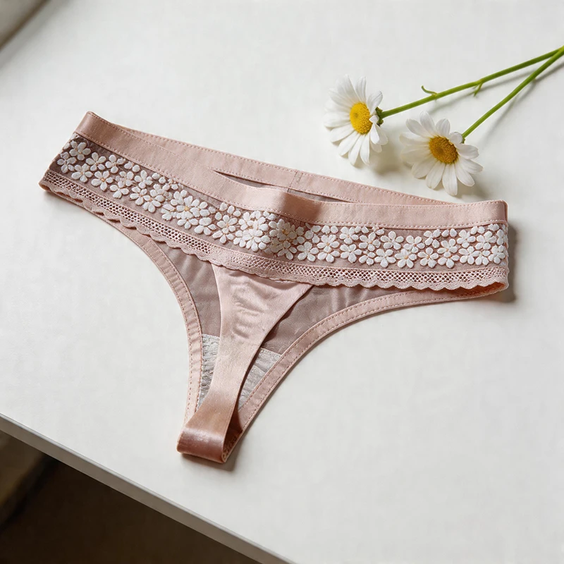 Women's Underwear in Polyester Spandex Blend, Breathable Comfortable for Daily Wear, Size Options Panties Refer to Size Chart
Women's Underwear in Polyester Spandex Blend, Breathable Comfortable for Daily Wear, Size Options Panties Refer to Size Chart