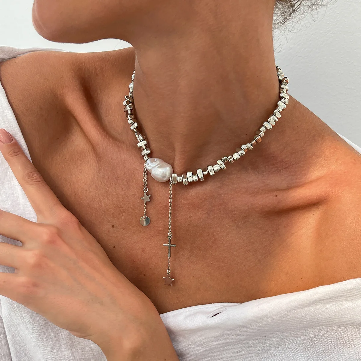Retro Metal Star Cross Tassel Pendant Necklace 2025 Women's Simple Irregular Imitation Pearl Weaving Girl Fashion Charm Jewelry
Retro Metal Star Cross Tassel Pendant Necklace 2025 Women's Simple Irregular Imitation Pearl Weaving Girl Fashion Charm Jewelry