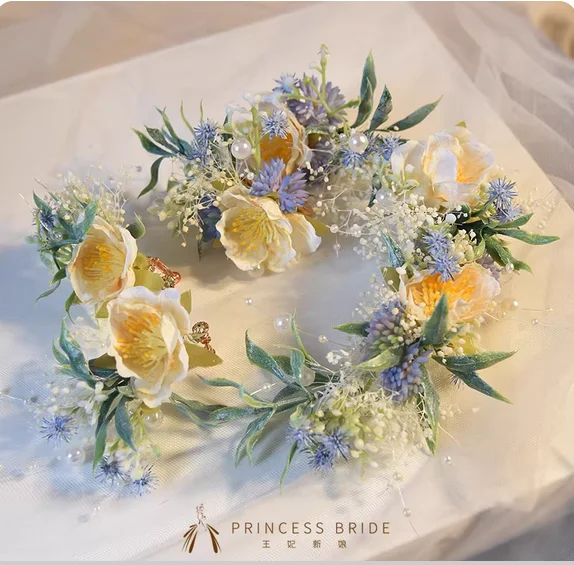 Оригинальное свадебное платье Xianmei в корейском стиле с цветком Xianqi Mori, головной убор невесты, кружевной зажим, головной убор с макияжем.
Оригинальное свадебное платье Xianmei в корейском стиле с цветком Xianqi Mori, головной убор невесты, кружевной зажим, головной убор с макияжем.