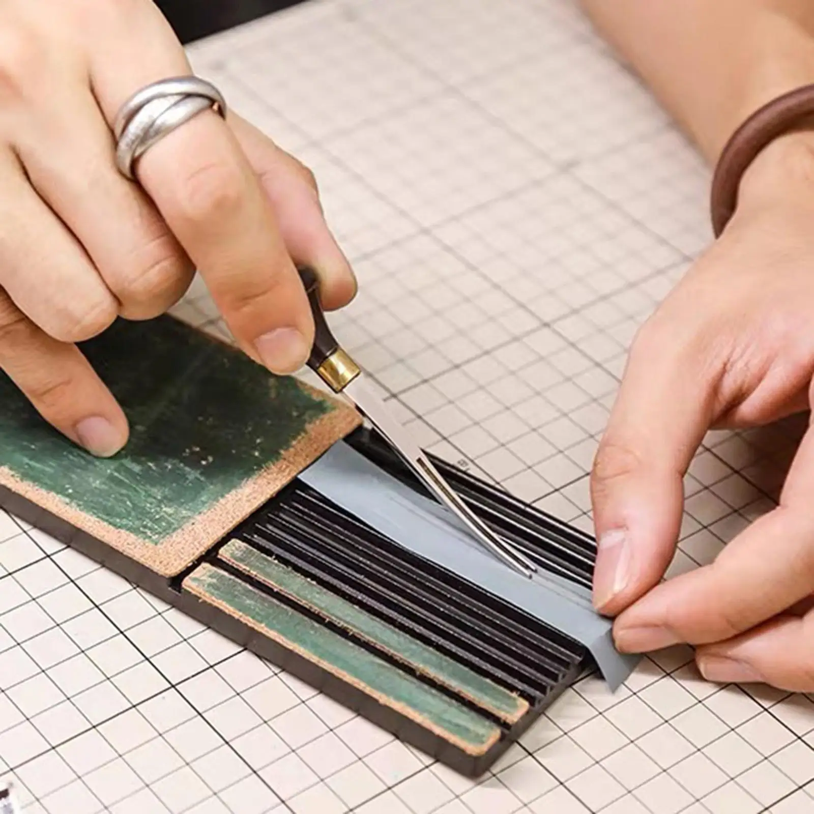 Leather Stropping Set Leather Tools Leather Honing Leather Tool Sharpening Board for Woodworking Grinding Machine Polish Chisels
Leather Stropping Set Leather Tools Leather Honing Leather Tool Sharpening Board for Woodworking Grinding Machine Polish Chisels